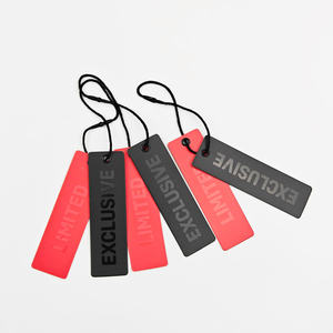 ป้ายแขวนเสื้อผ้า กระเป๋า รองเท้า หรูหรา สี่เหลี่ยม สีตามสั่ง เป็นมิตรกับสิ่งแวดล้อม พิมพ์ลายโลโก้ตามสั่ง ปั๊มนูน ทำจากกระดาษ - Product Image 2