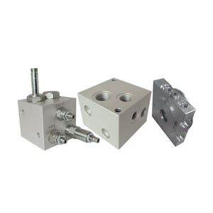 Produttore di lavorazione di precisione CNC blocco collettore idraulico in lega di alluminio personalizzato - Product Image 3