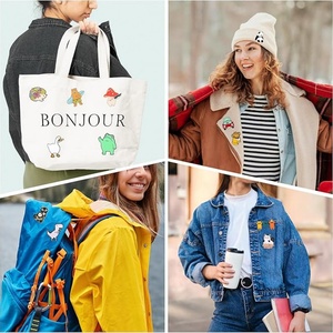 Pin de solapa, llavero, artículos de metal y pin de esmalte personalizados con diseño de logotipo, gato, libro, perro, flor mexicana, anime, suave, rígido, para fabricantes y venta al por mayor - Product Image 5