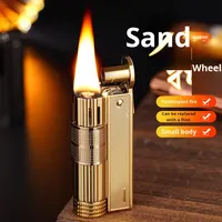 Vente en gros mini briquet compact au kérosène pour meule à cigarettes briquet métallique à l'huile coupe-vent