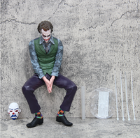 Figurine Joker assise, ornement de tableau de bord de voiture, modèle de collection pour bureau, figurine décorative pour intérieur de véhicule et maison, cadeau