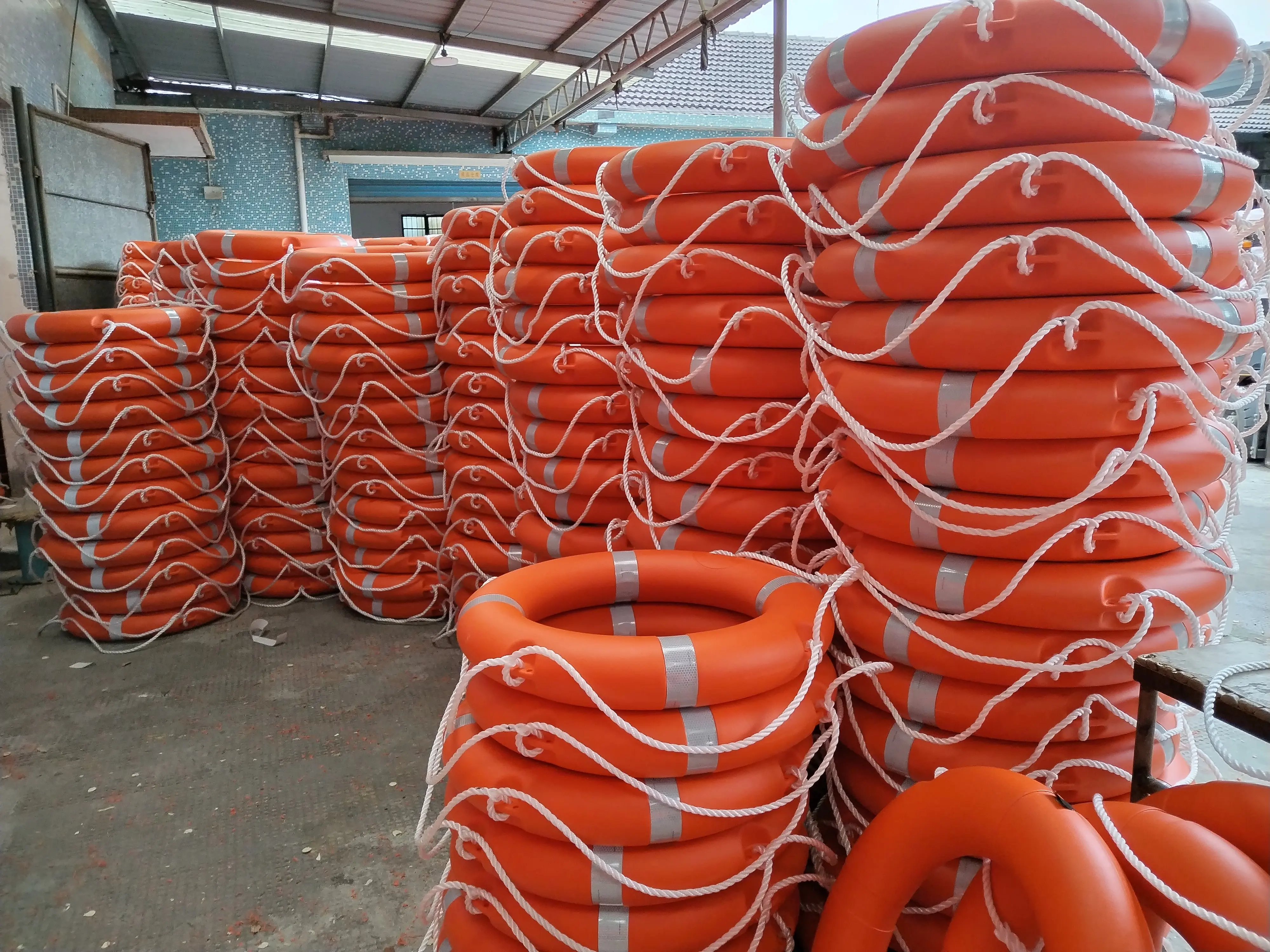 באיכות גבוהה במפעל ישיר SOLAS הימי שחייה הצלת חיים מצוף 2.5kg