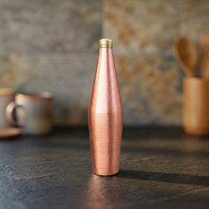 Bouteille à whisky et vodka en cuivre martelé antique avec couvercle en laiton, écologique, compatible lave-vaisselle, haute qualité, anti-corrosion, pour la maison - Product Image 1