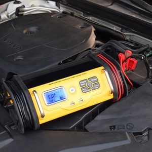 Caricabatterie e Avviatore d'Emergenza Smart 30A 12V per <span class=keywords><strong>Auto</strong></span> - Caricatore ad Alta Potenza 2A/10A/30A per Manutenzione Professionale di Flotte - Product Image 4