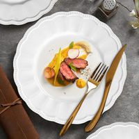 Assiette à dîner en céramique blanche romantique, vaisselle en porcelaine, assiette en céramique pour banquet de mariage