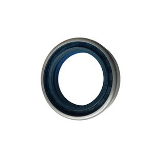 Sello de eje de tractor MFWD para el eje delantero RE282355 para John Deere 5055 5065 5075 - Product Image 1