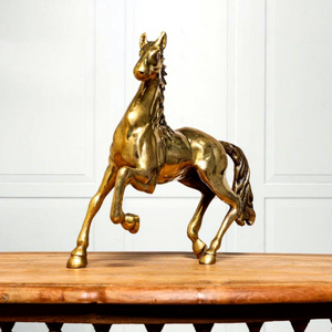 Elegante Escultura de Caballo de Latón, Figura de Caballo en Pie, Estatua Ecuestre de Metal, Decoración Elegante para el Hogar, Adorno de Mesa - Product Image 1