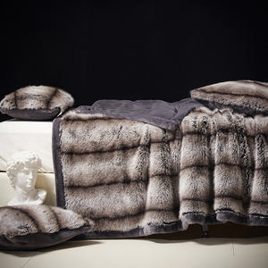 Couverture de luxe en fausse fourrure de renard <span class=keywords><strong>d</strong></span>épouillée couvertures en polaire de lait jeter Double couche réversible lapin polaire couvre-lit couette pour l'hiver - Product Image 2