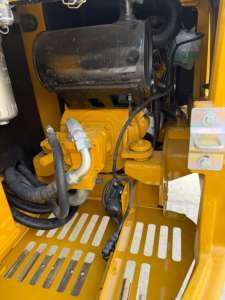 Miniexcavadora usada CAT 305.5E2 de bajo desgaste, potente fuerza de excavación, suministro directo desde el almacén de Shanghái, ¡venta caliente! - Product Image 5