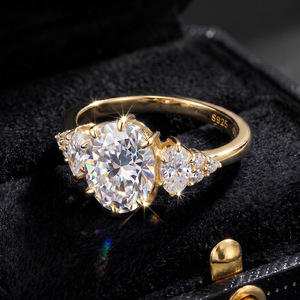 Anello da Matrimonio in Argento 925 da Donna, Stile Geometrico Minimalista con Moissanite Micro-pavé, Design Coreano-Europeo-Americano, per Commercio all'Ingrosso Transfrontaliero - Product Image 2