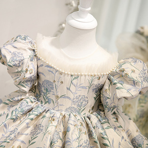 Vestito da Principessa per Bambine di 5 Anni, Abito Formale Estivo con Applicazioni Floreali in Taffetà, Lunghezza al Ginocchio - Product Image 4