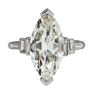 Anello di fidanzamento da donna con diamante taglio marquise in platino e pietre laterali a baguette, colore D naturale Q477 - Product Image 5