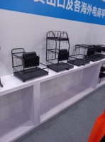 Égouttoir à vaisselle multifonctionnel avec plateau amovible, étagère de cuisine et panier de douche d'angle