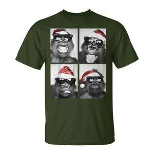 T-shirt de Noël avec gorilles en lunettes de soleil et chapeau de Père Noël, motif festif et humoristique - Product Image 1