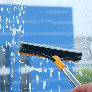 Cepillo de baño con mango largo ajustable, cerdas inclinadas y limpiador de vidrio, adecuado para inodoros, duchas y hoteles. - Product Image 4