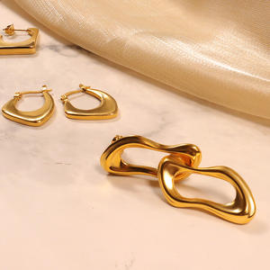 Aretes G3160 al por Mayor, Aretes de Acero Inoxidable Chapados en Oro de 18K, Aros Irregulares y Elegantes para Mujer, Joyería de Moda - Product Image 4