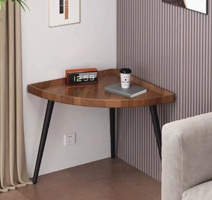 Table d'appoint d'angle moderne couleur noyer avec plateau, pieds en métal noir, gain de place pour salon - Product Image 3