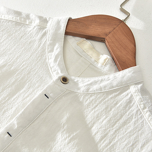 OEM camicie da <span class=keywords><strong>uomo</strong></span> personalizzate in stile italiano <span class=keywords><strong>a</strong></span> <span class=keywords><strong>righe</strong></span> Business Party abito da vacanza in filato tinto Anti-rughe abbigliamento all'ingrosso - Product Image 3