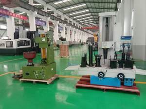 Máquina cortadora <span class=keywords><strong>de</strong></span> rotor <span class=keywords><strong>de</strong></span> <span class=keywords><strong>discos</strong></span> y tambores <span class=keywords><strong>de</strong></span> freno RUNDE T8362 Máquina perforadora <span class=keywords><strong>de</strong></span> tambor <span class=keywords><strong>de</strong></span> freno proporcionada Máquina <span class=keywords><strong>rectificadora</strong></span> <span class=keywords><strong>de</strong></span> motor portátil 900 - Product Image 4