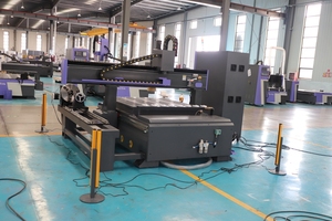 生産ラインCNCルーターATC 1313自動工具交換木工CNCルーター家具加工用1325 CNC彫刻機 - Product Image 4