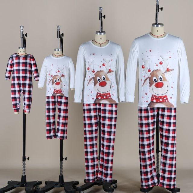 Romantic Christmas Pajama Sets for Women Families Parent-Kids Dog Soft Cute Deer Matching Family Sleepwear Spring Autumn Woven