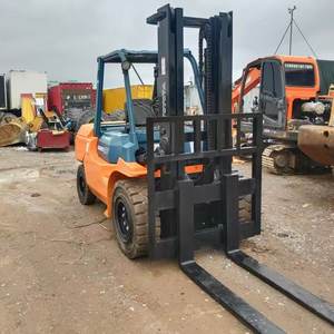 Chariot élévateur diesel d'occasion de 5 tonnes avec moteur japonais, mât à deux étages, capacité tout-terrain, spécifications de fourche 1220x125x50, utilisation en entrepôt - Product Image 3