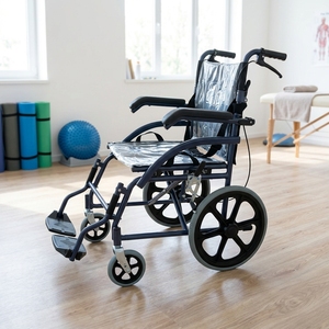 Fauteuil roulant pliable compact avec roues de 16 pouces pour enfants et jeunes adultes, parfait pour les adolescents - Product Image 3