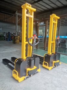 Weliftrich precio de fábrica 500kg autocarga portátil carretilla elevadora apilador eléctrico - Product Image 4
