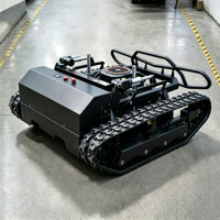 Tondeuse à gazon sur chenilles télécommandée robuste avec moteur et roulement de 180 mm de largeur de coupe pour fermes industrielles