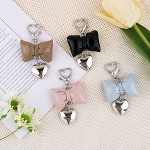 HANDMADE dễ thương PU da Bow Keychain kim loại móc chìa khóa túi quyến rũ phụ kiện điện thoại Mặt dây chuyền trái tim Keyring Bowknot kim loại móc chìa khóa - Product Image 1