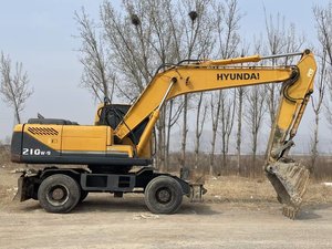 รถขุดไฮดรอลิก Hyundai 210w 210w-7 มือสอง Hyundai 210w-9 ราคาถูก 220 220-7 Hyundai 220lc-9 รถขุดขาย - Product Image 6