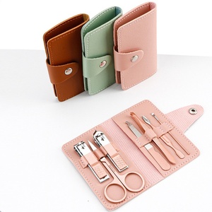 <span class=keywords><strong>7Pcs</strong></span> Biểu Tượng Tùy Chỉnh Cắt Móng Tay Kit Nail Clipper Móng Chân Kéo Cắt Kit <span class=keywords><strong>Mini</strong></span> Chăm Sóc Móng Tay Sản Phẩm Salon Làm Móng Tay Thiết Lập - Product Image 1