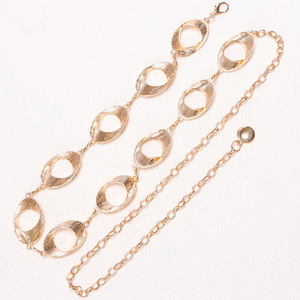 เข็มขัดโซ่ทองคำลายเรขาคณิตแบบโปร่ง ดีไซน์วงแหวนโลหะ สำหรับงานปาร์ตี้ เครื่องประดับแฟชั่น ทำจากโลหะผสมสังกะสี ดีไซน์ชั้นเดียว - Product Image 4