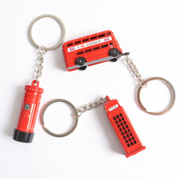 Porte-clés Thème Londres Britannique Bus Rouge Cabine Téléphonique Souvenir de Voyage Cadeau pour Amis Couples et Saint-Valentin