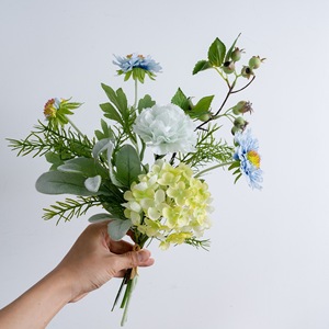 Susurros en las Nubes, Ramo de Hortensias Artificiales, Espuma Plástica y Tela, Decoración para Bodas y Hogar CF02111 - Product Image 2