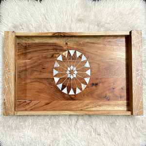 Bandeja de Servir de Madera Grande y Portátil con Diseño Moderno de Nácar y Patrón Escénico, Vajilla de Calidad para el Hogar - Product Image 1