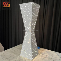 Support floral blanc personnalisé en fer forgé, élégant et haut, pour centres de table de mariage, en vente