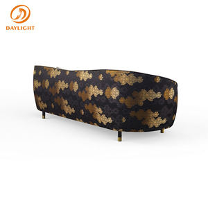 Divano Curvo Moderno Minimalista Italiano con Ricami, Lusso Leggero per Piccoli Soggiorni, Hotel <span class=keywords><strong>e</strong></span> Ville - Product Image 1