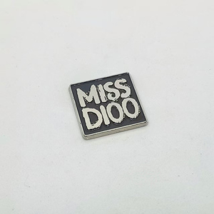 Dijes para Carcasas de Teléfono, Manualidades con Letras, Decoración de Logotipo de Marca de Metal de Diseño, Forma Cuadrada, Miniatura de Lujo - Product Image 4