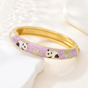 <span class=keywords><strong>Bracciale</strong></span> Panda di Chengdu, Sichuan, Gioiello per Bambini in Smalto Retrò, Braccialetto Aperto alla Moda, Bestseller da Luoghi Panoramici - Product Image 2