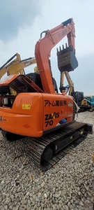 Vente en gros d'excavatrice hydraulique sur chenilles Hitachi ZX70 de 7 tonnes, importée du Japon, d'occasion, certifiée CE, avec brise-roche - Product Image 2