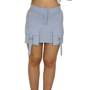 Jupe pour femme bleu ciel taille haute avec poches cargo, mini-jupe pour un usage décontracté - Product Image 1