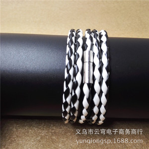 สร้อยข้อมือหนังถักหลายชั้นแบบมีตัวล็อค  แฟชั่นเครื่องประดับสำหรับทุกเพศ  ผลิตจากเมืองอี้หวู่ - Product Image 3