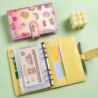Cuaderno de contabilidad de hojas sueltas de piel sintética con patrón de dibujos animados A6 en colores macaron 2025, al por mayor, creativo, para guardar efectivo