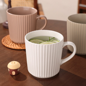 Taza de Cerámica Minimalista a Rayas, Gran Capacidad, Blanca, Gris, Marrón, Color Café, Regalo, Uso Doméstico - Product Image 1