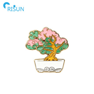 Broche <span class=keywords><strong>de</strong></span> Esmalte con Diseño <span class=keywords><strong>de</strong></span> Bonsái en Maceta, Insignia Personalizada con Logotipo, Broche <span class=keywords><strong>de</strong></span> Esmalte con Diseño <span class=keywords><strong>de</strong></span> Árbol Verde Brillante - Product Image 3