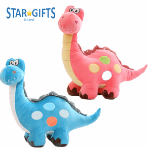 Peluche de Brachiosaurus de Dibujos Animados, Cuerpo Rosa con Espina Dorsal de Puntos, Dinosaurio de Peluche con Manchas Multicolores, Regalo para Todas las Edades - Product Image 2