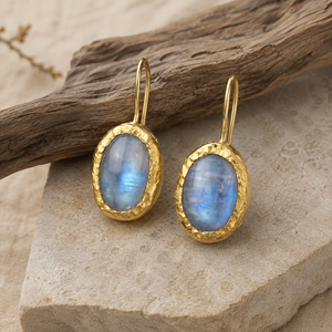 Eleganti Orecchini Pendenti con Perline Color Pietra Lunare, Tono Dorato Scintillante per Donne - Product Image 3