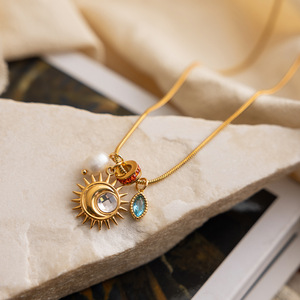 Collar con Colgante de Sol y Luna Chapado en Oro Estilo Europeo Americano con Perlas y Circonitas para Uso Diario y Ocasiones Festivas - Product Image 4