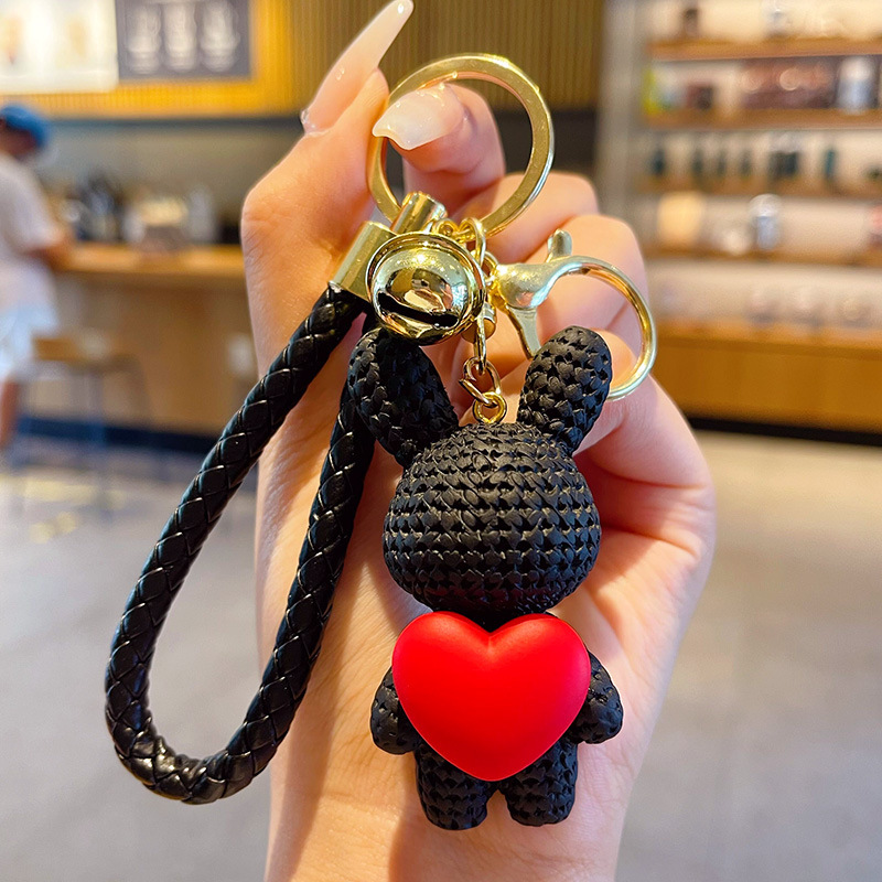 ♡ハート♡うさぎ　レジンキーホルダー　ハンドメイド 1c101075fee8f81554045541992087